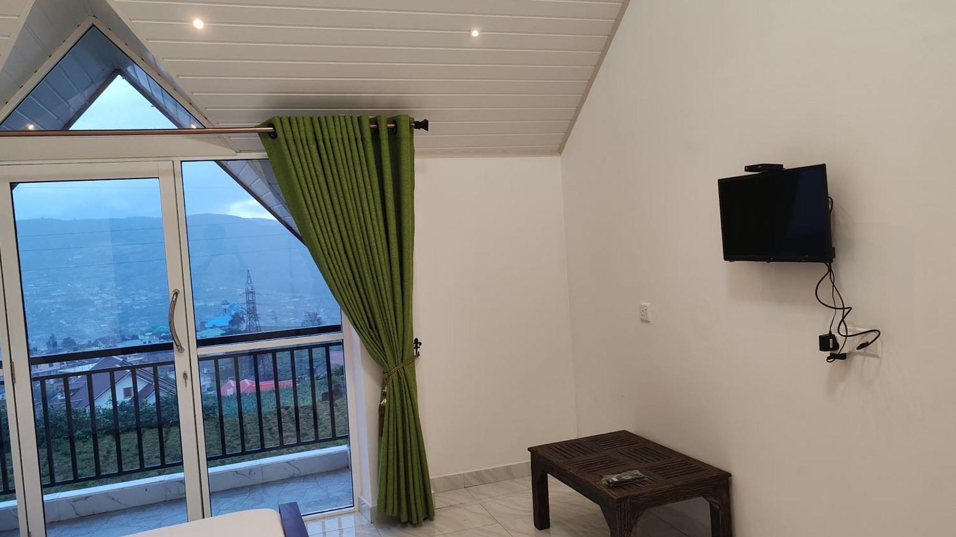 White Hotel 4*