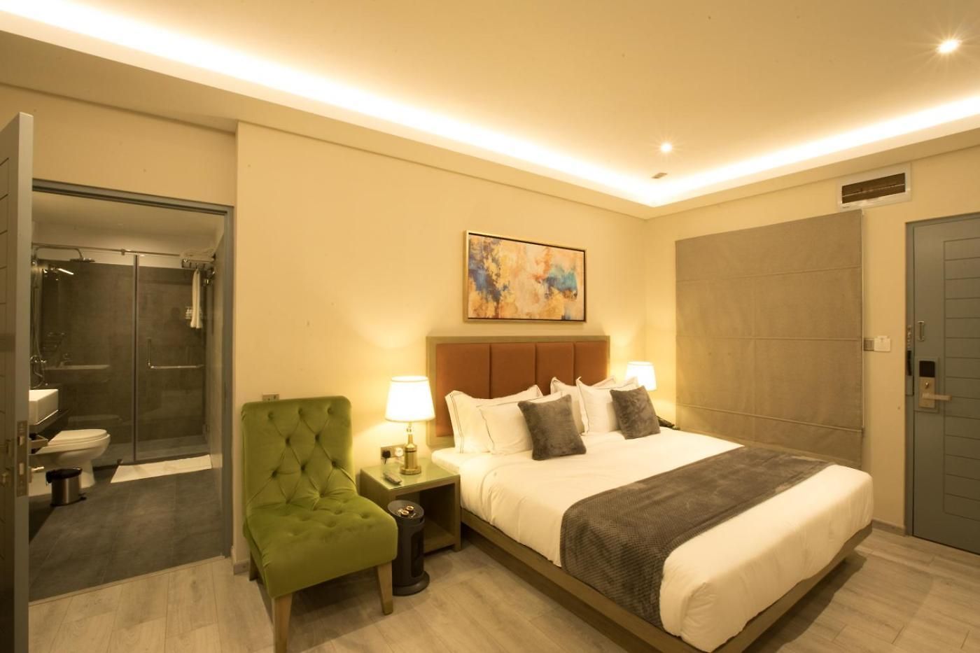 Yara Hotel 4*