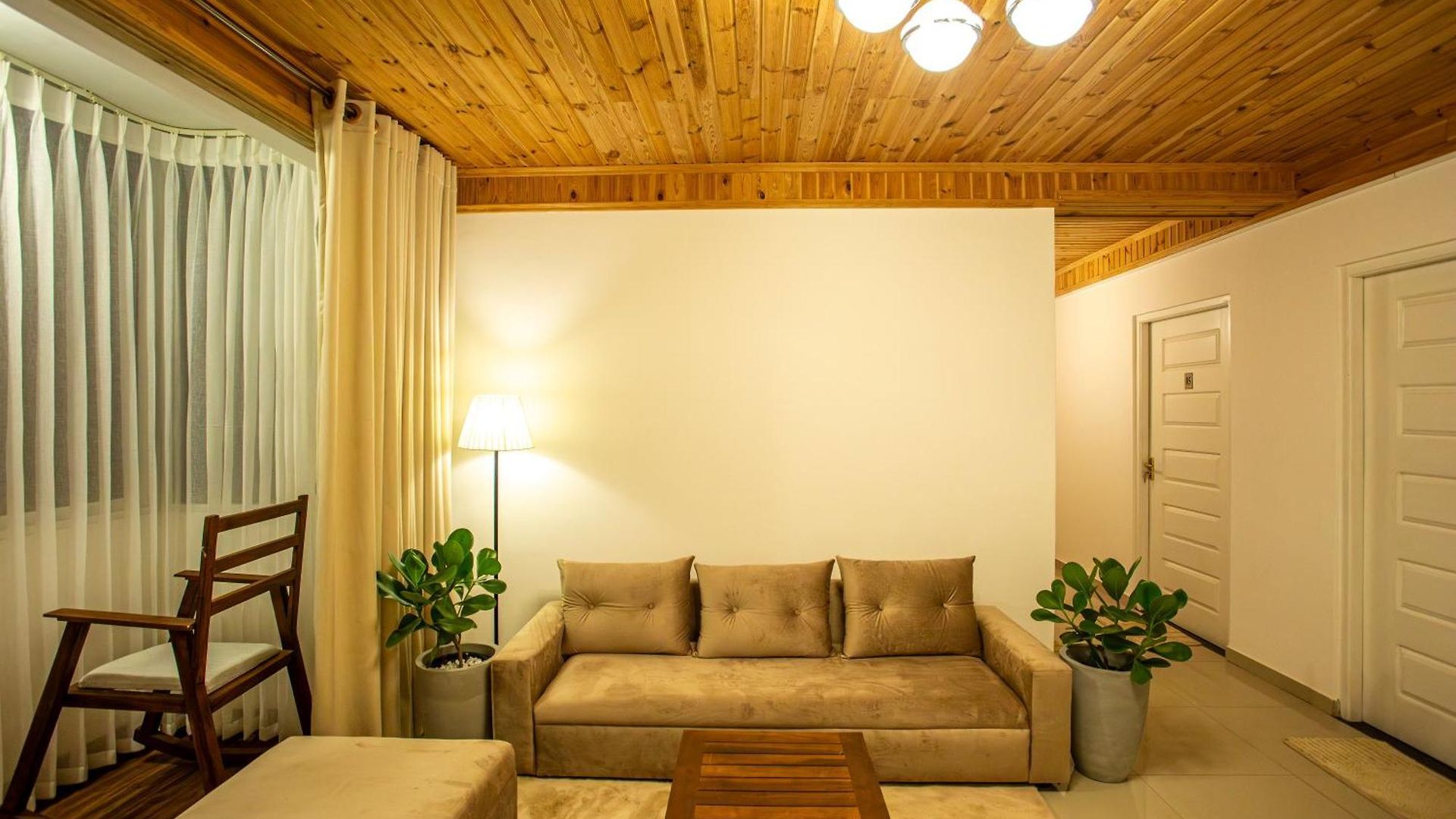 Country Club Hotel 3*