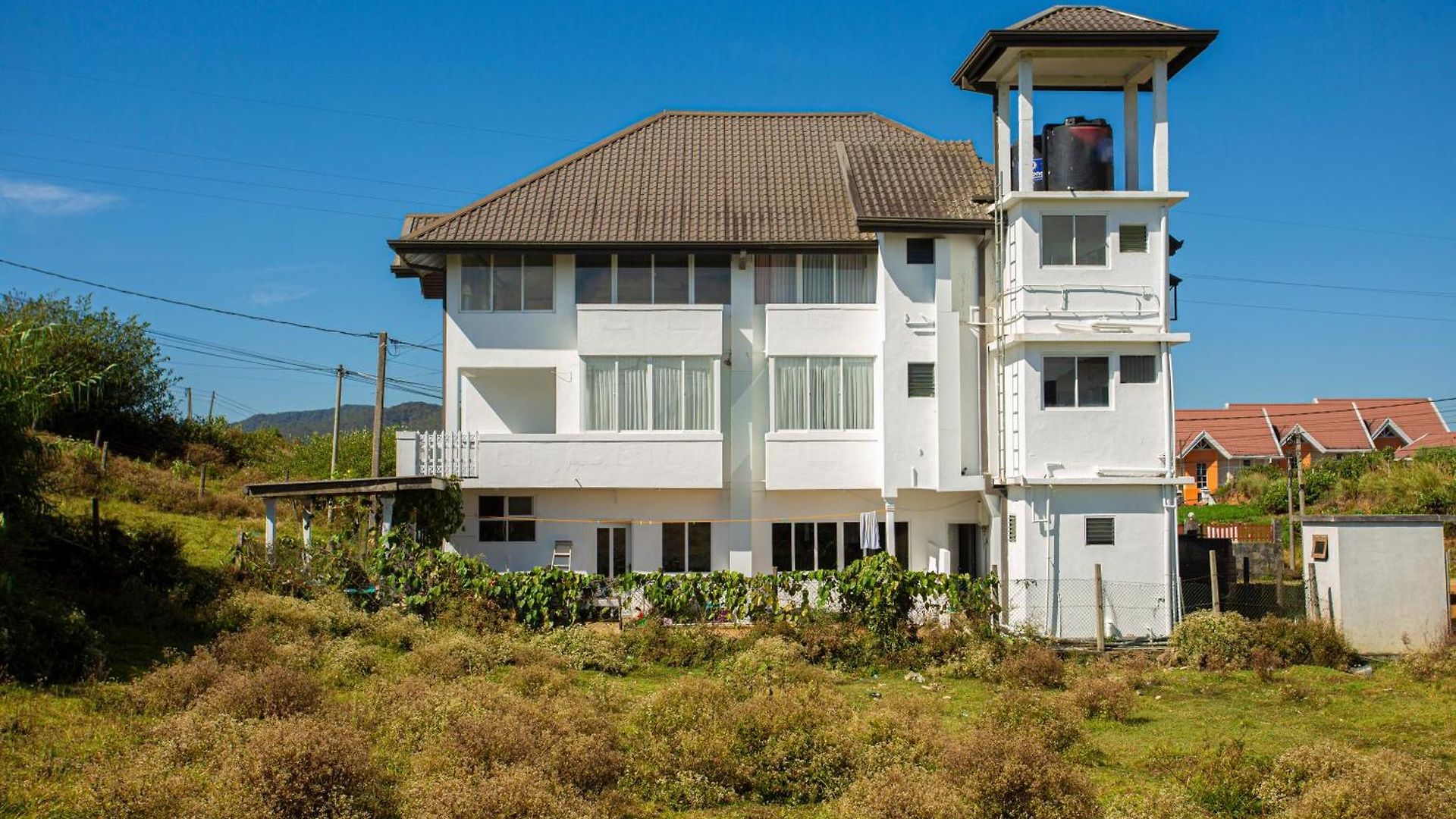 Country Club Hotel 3*