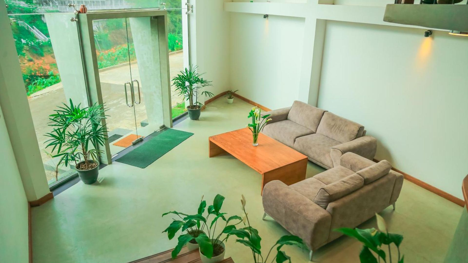 Hotel Mount End 3*