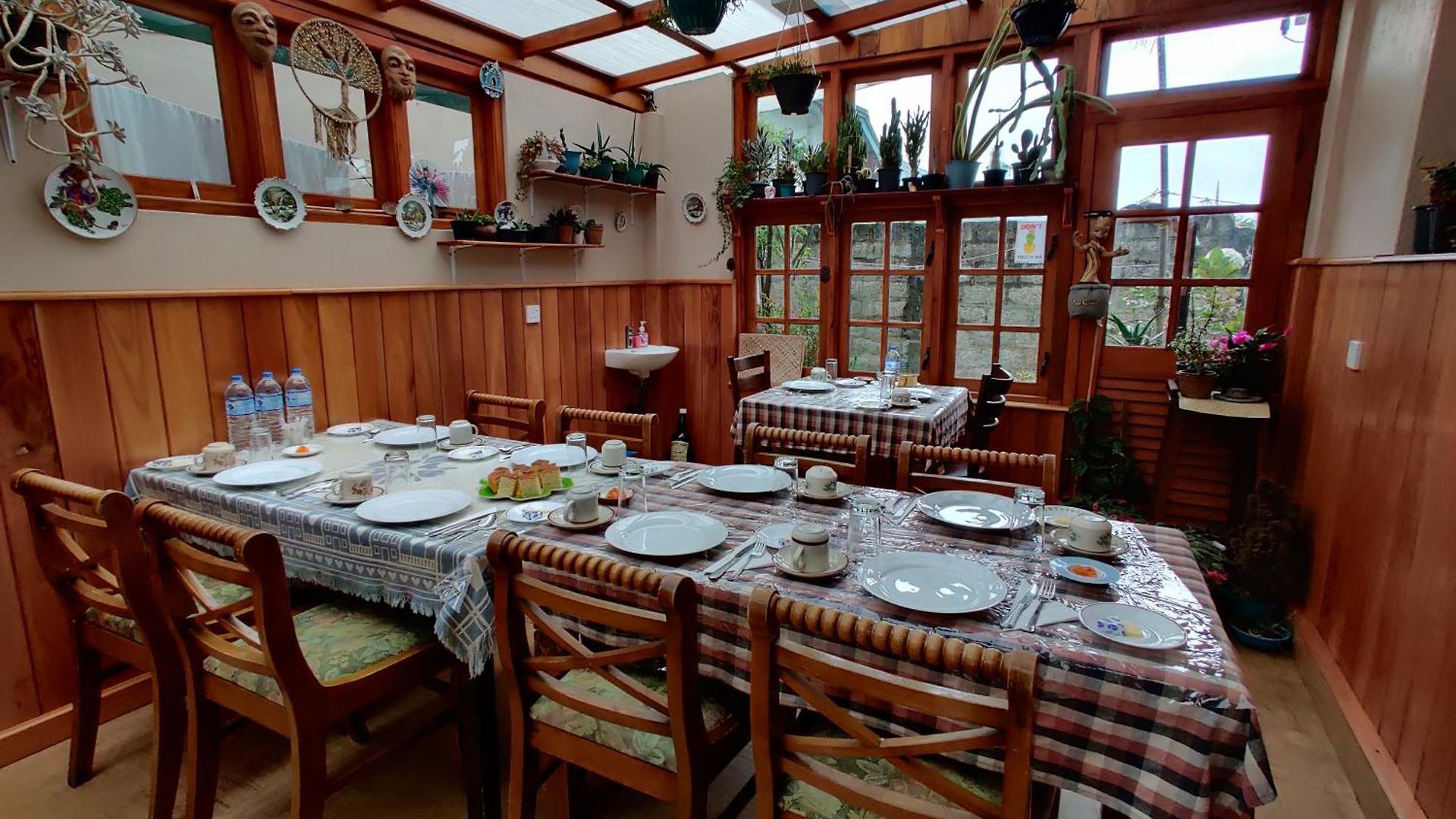Carnation Rest Guest house Nuwara Eliya