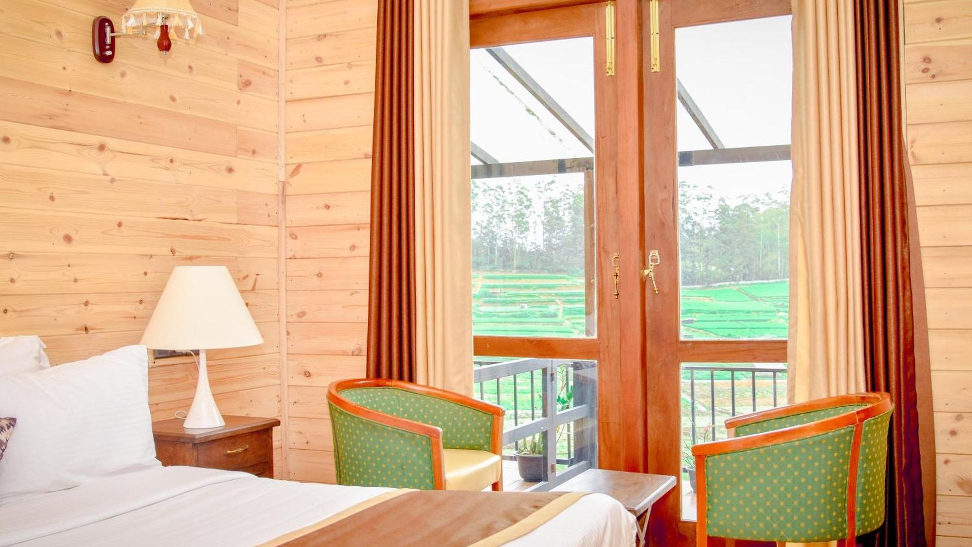 Omaya Hills Hotel