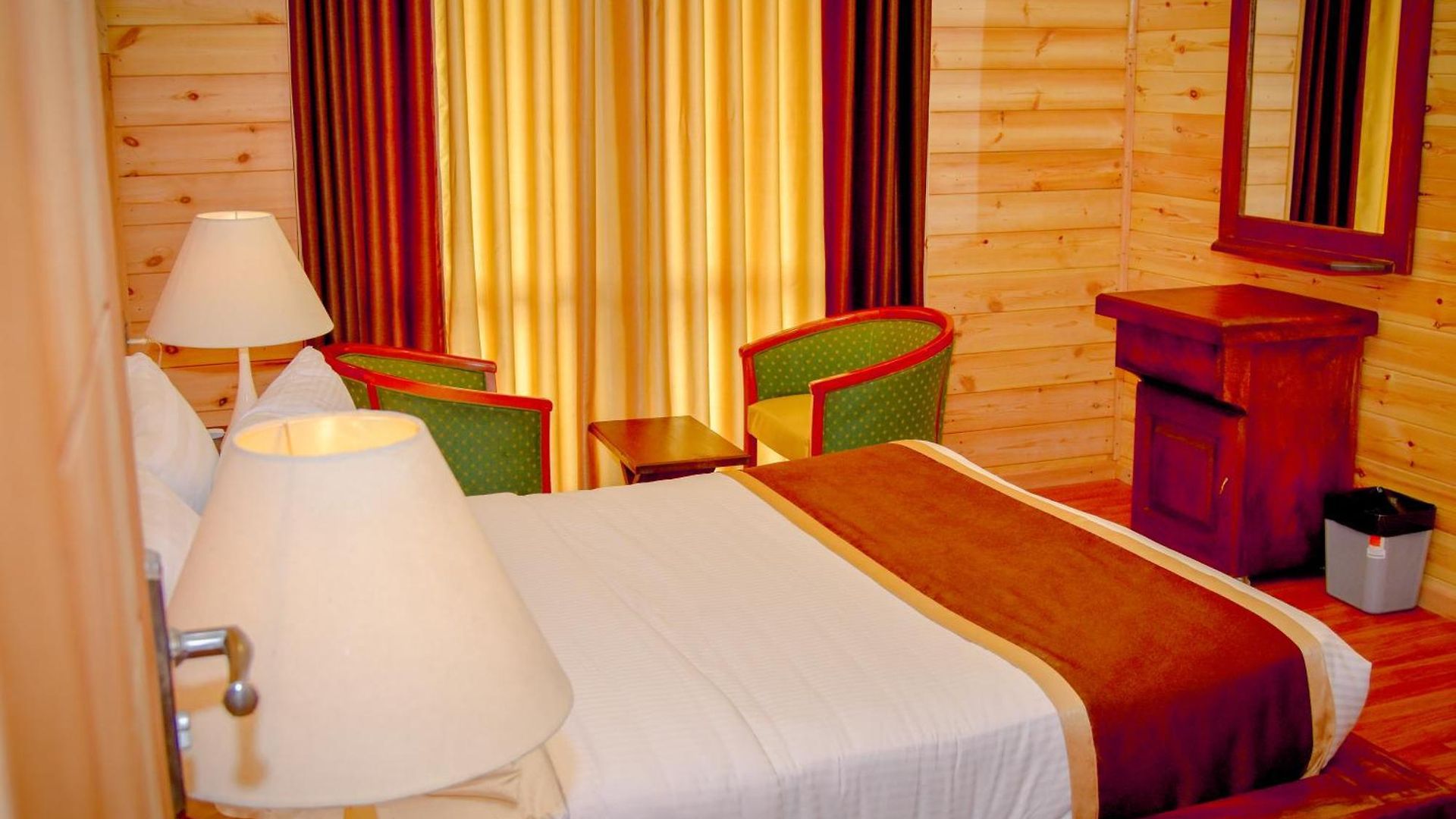 Hotel Omaya Hills *