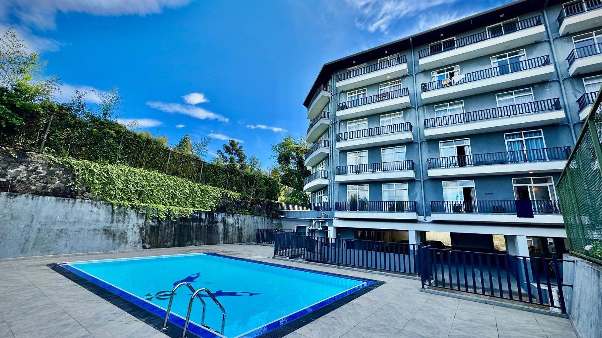 View Residencies G09 - G10 *