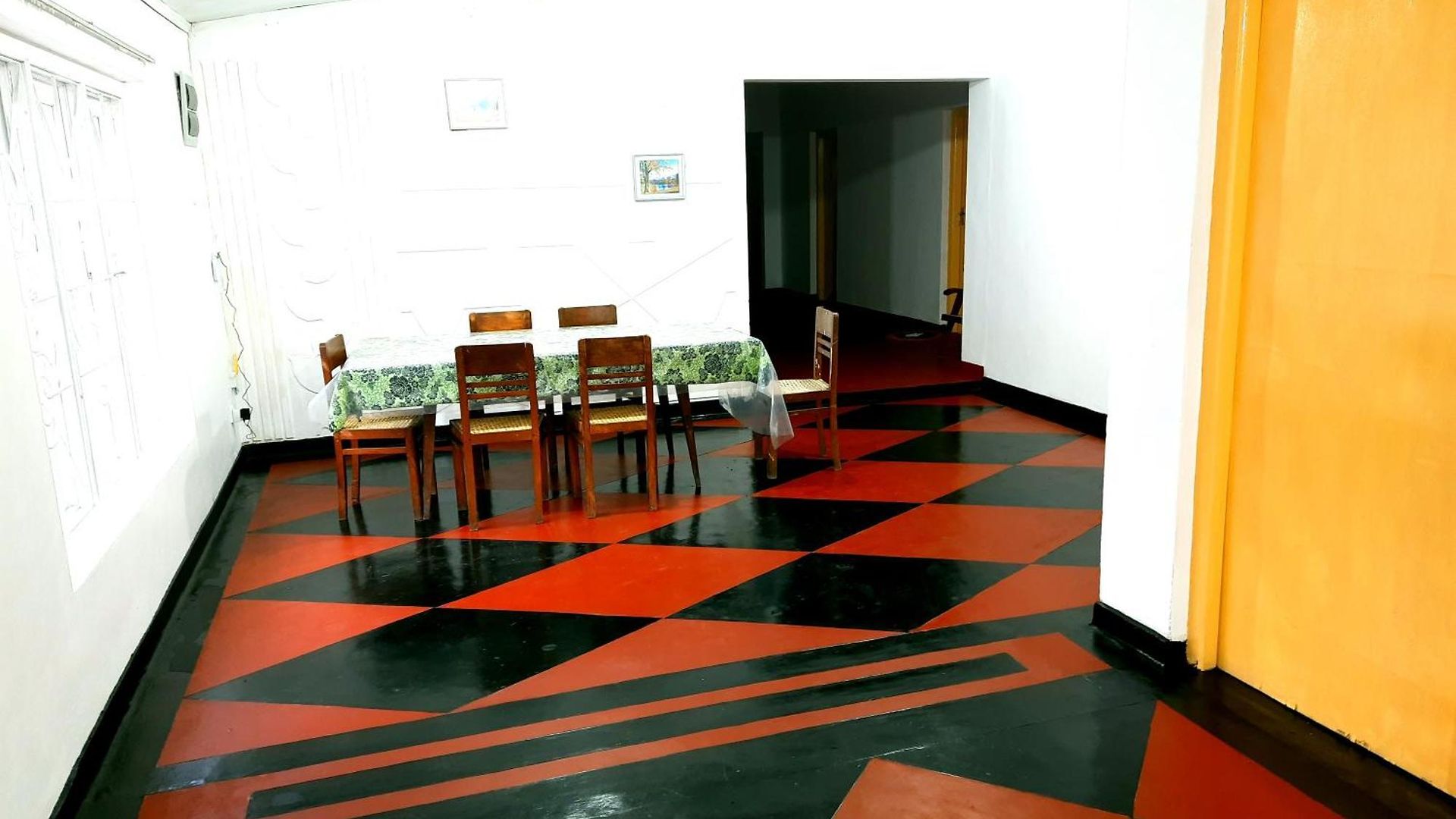 - Hostel Nuwara Eliya