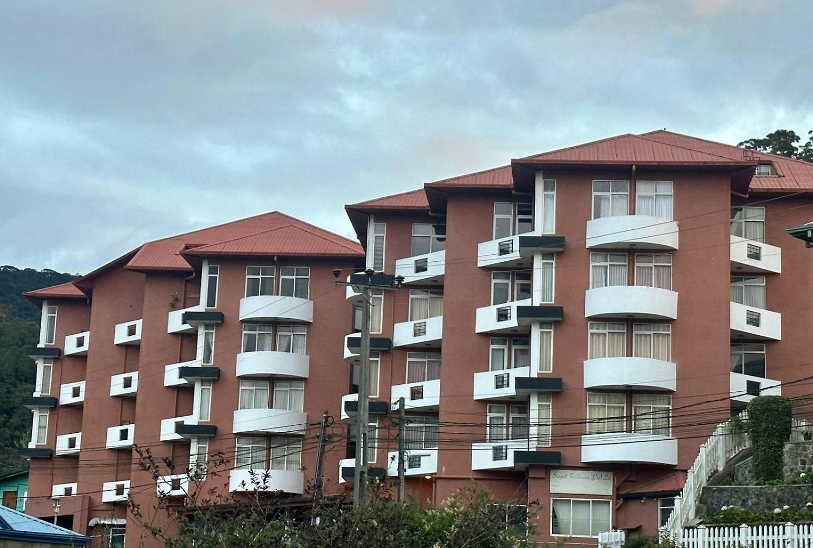 Apartment Mountain Breeze