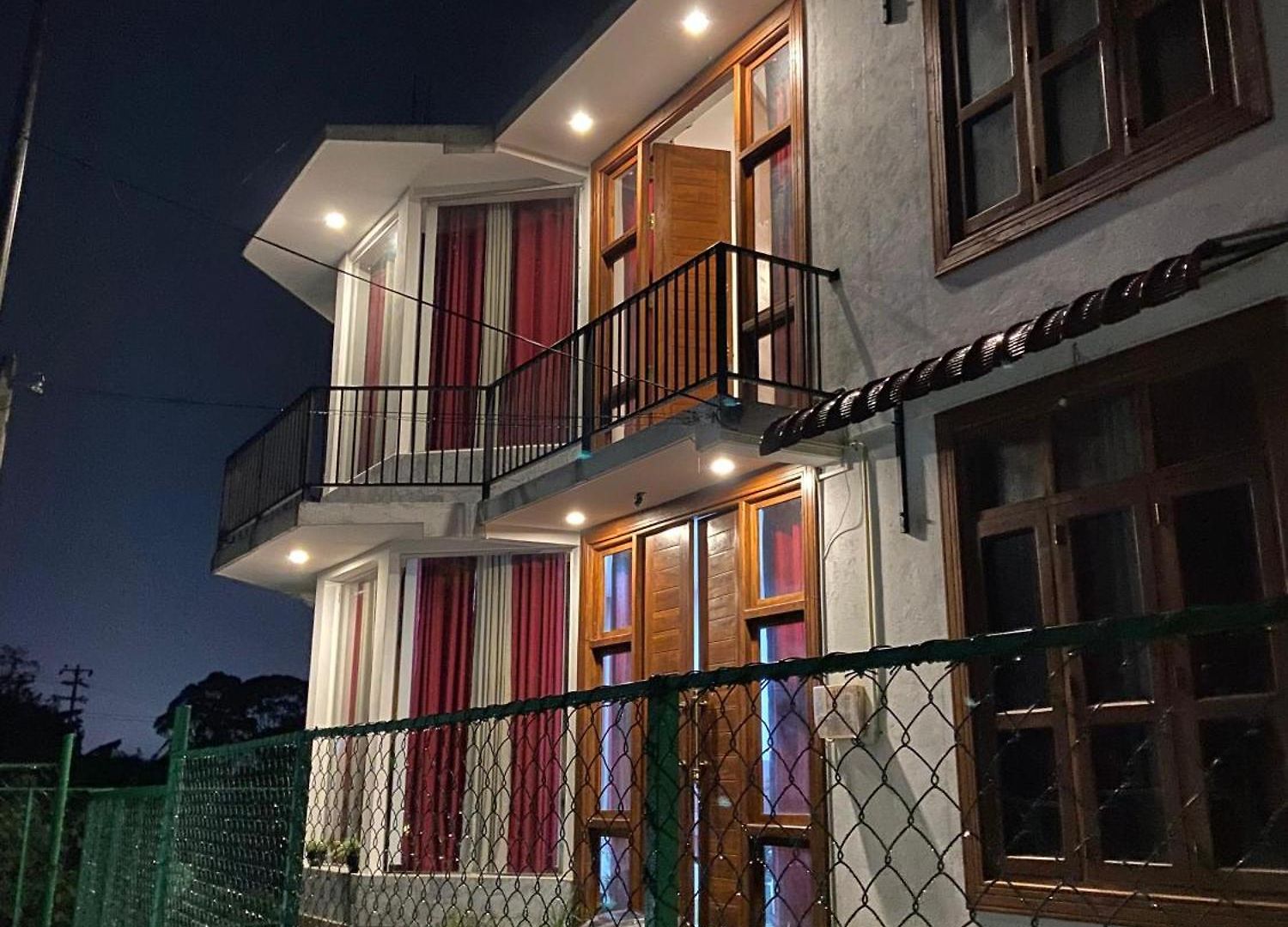 Zenith * Nuwara Eliya