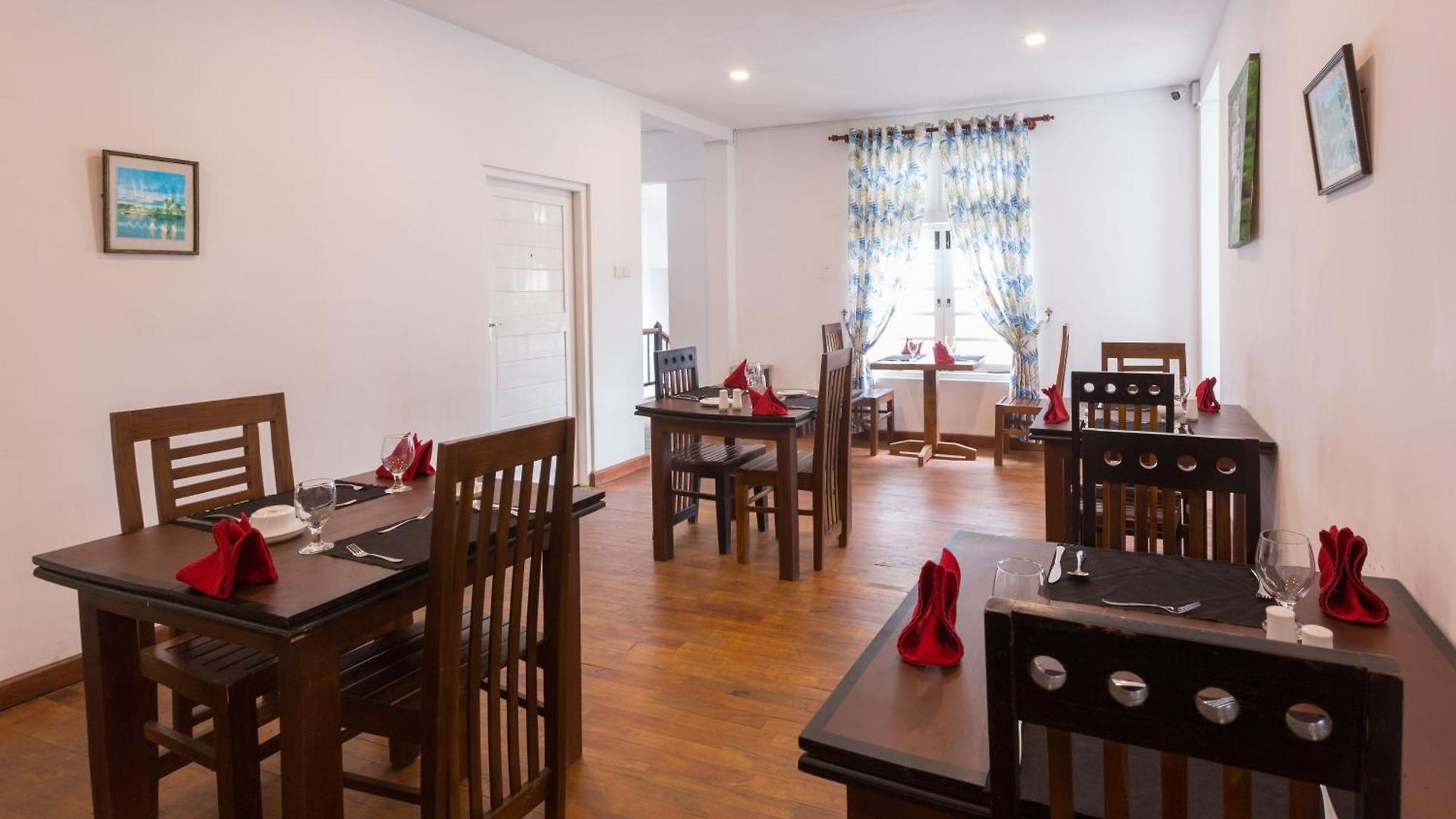Lilys Nuwaraeliya 3*