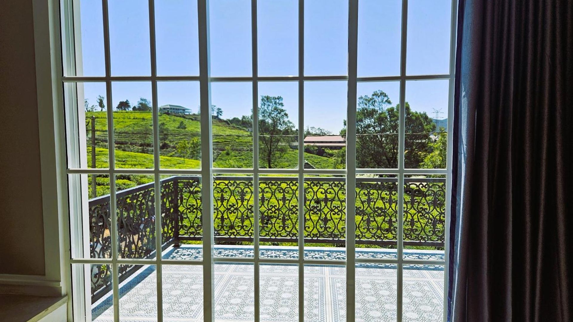 Private By The Tea Estate Villa *