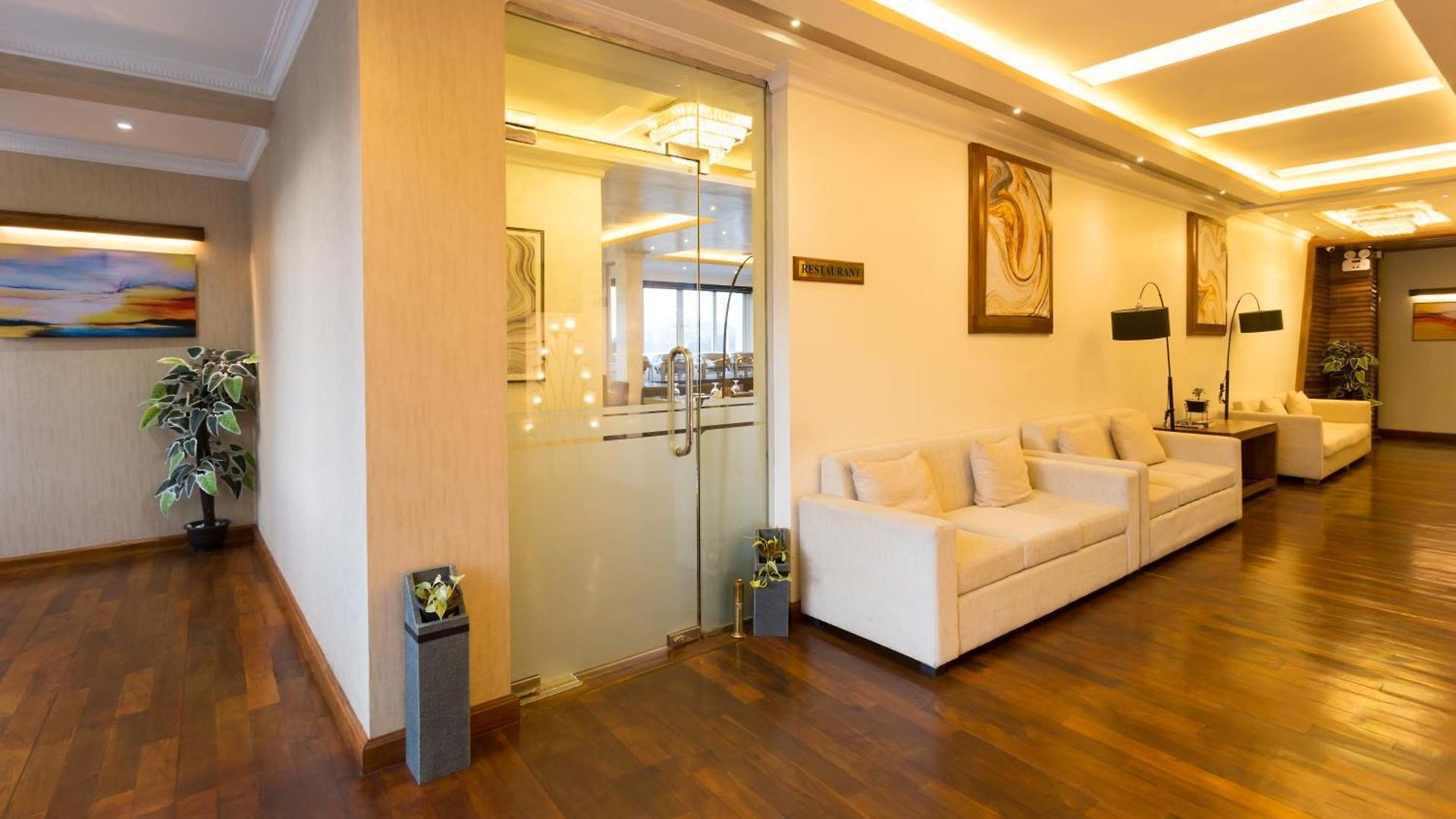 Grand Turf Hotel