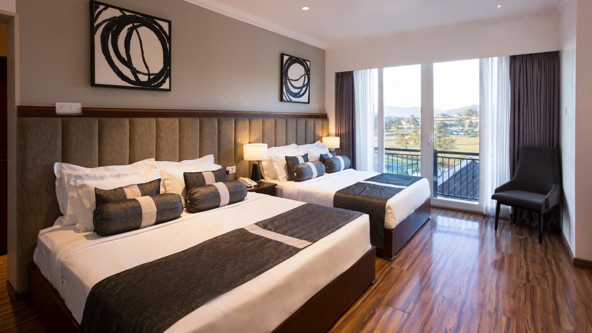 Grand Turf Hotel