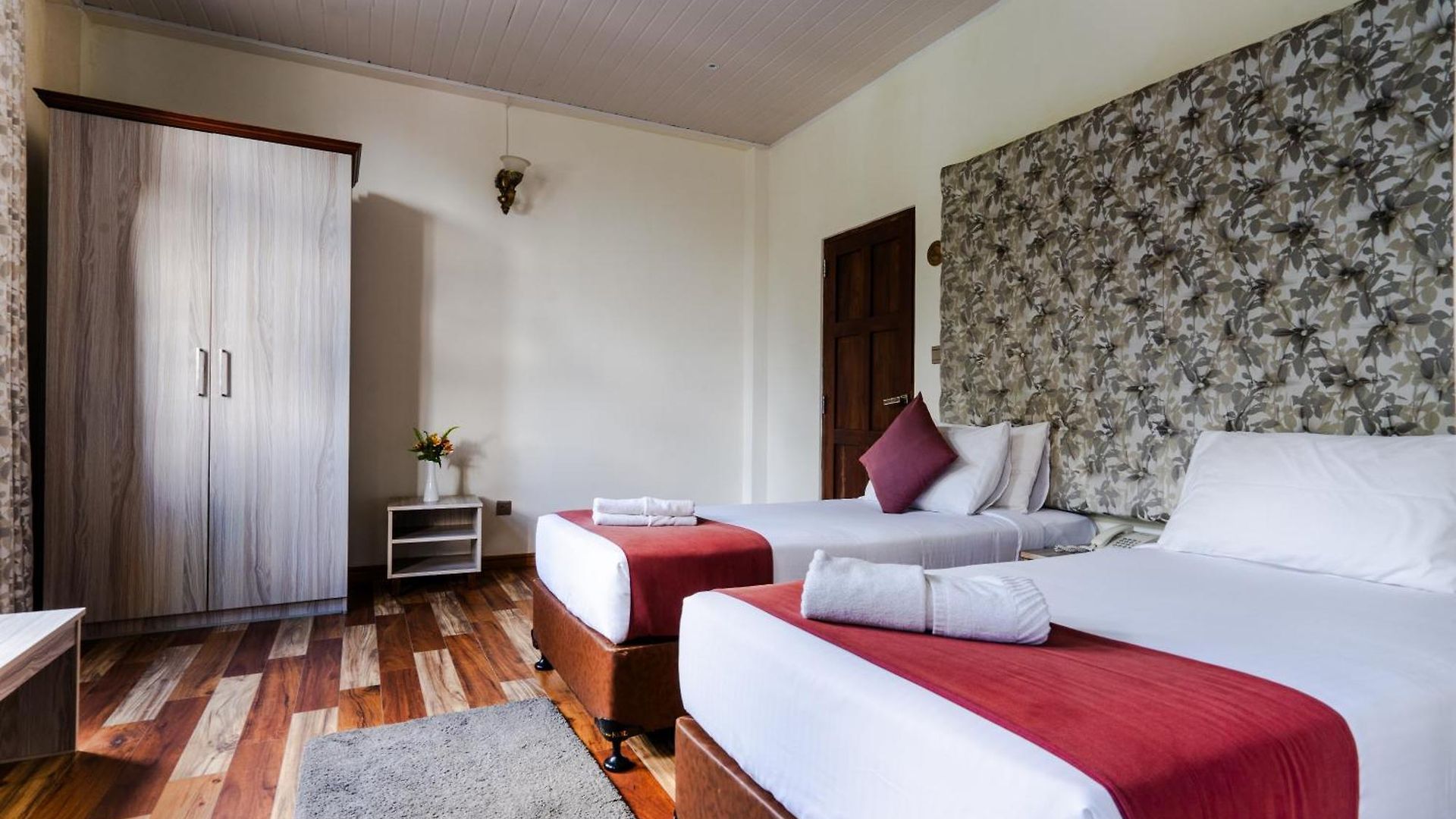 Hotel The Wind Castle Nuwara Eliya