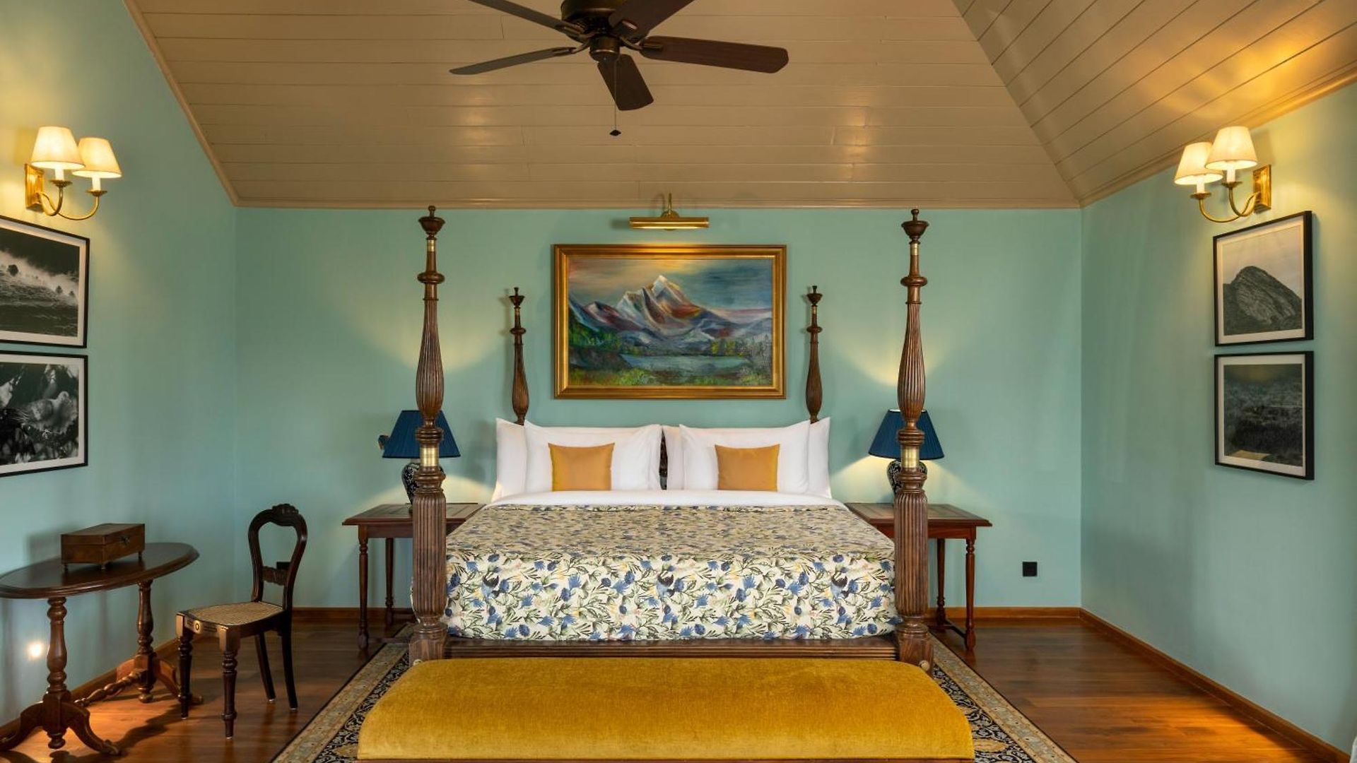 Uga Halloowella Hotel
