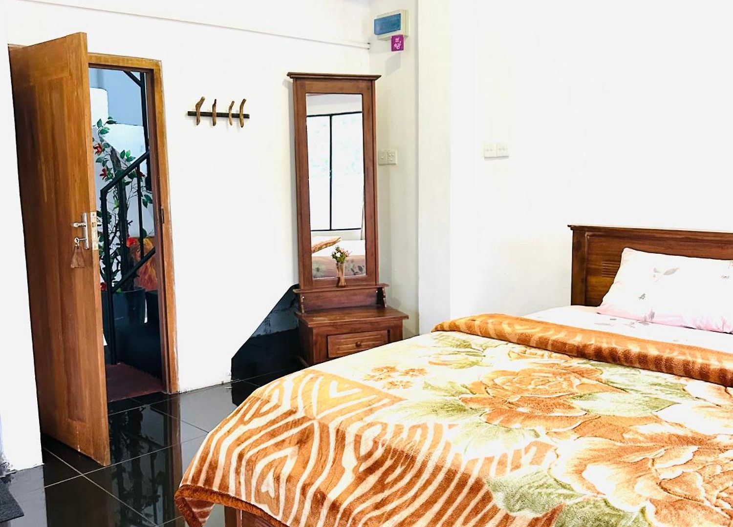 Guest house Hazel Town House