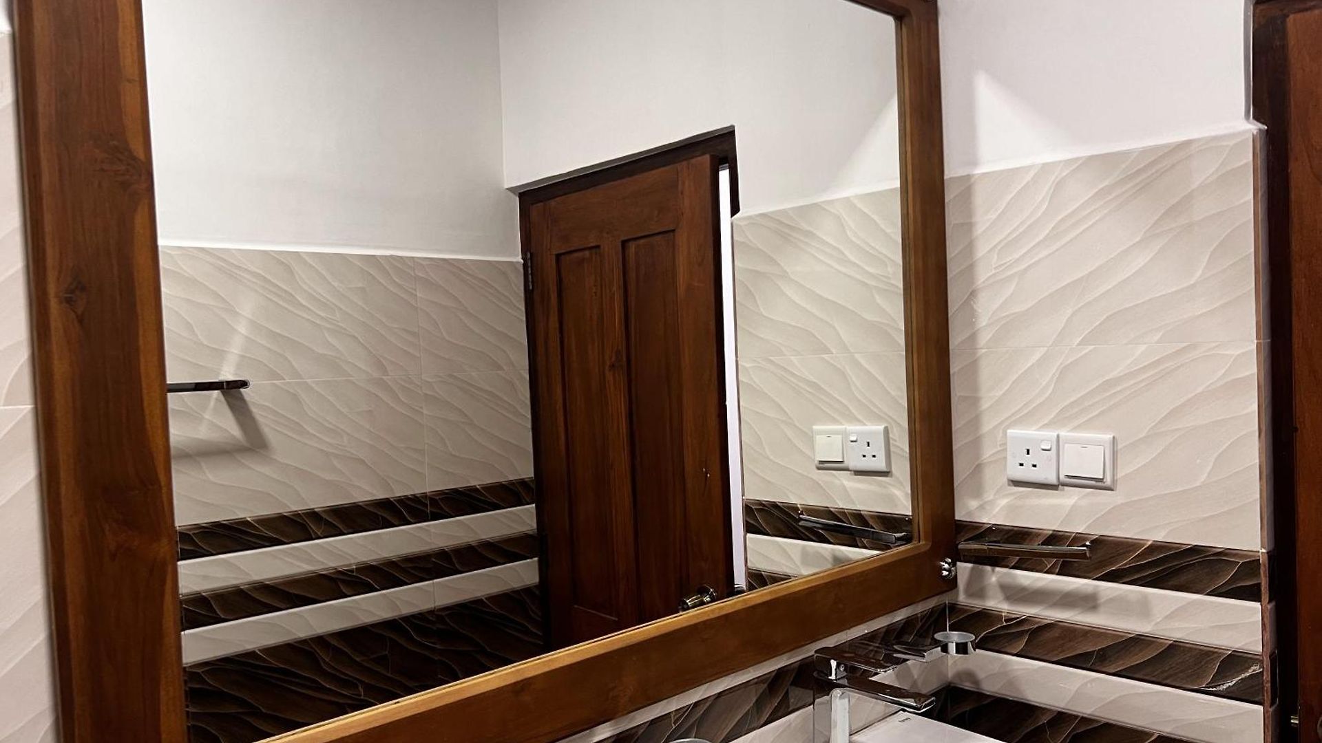 Promax Hostel Nuwara Eliya