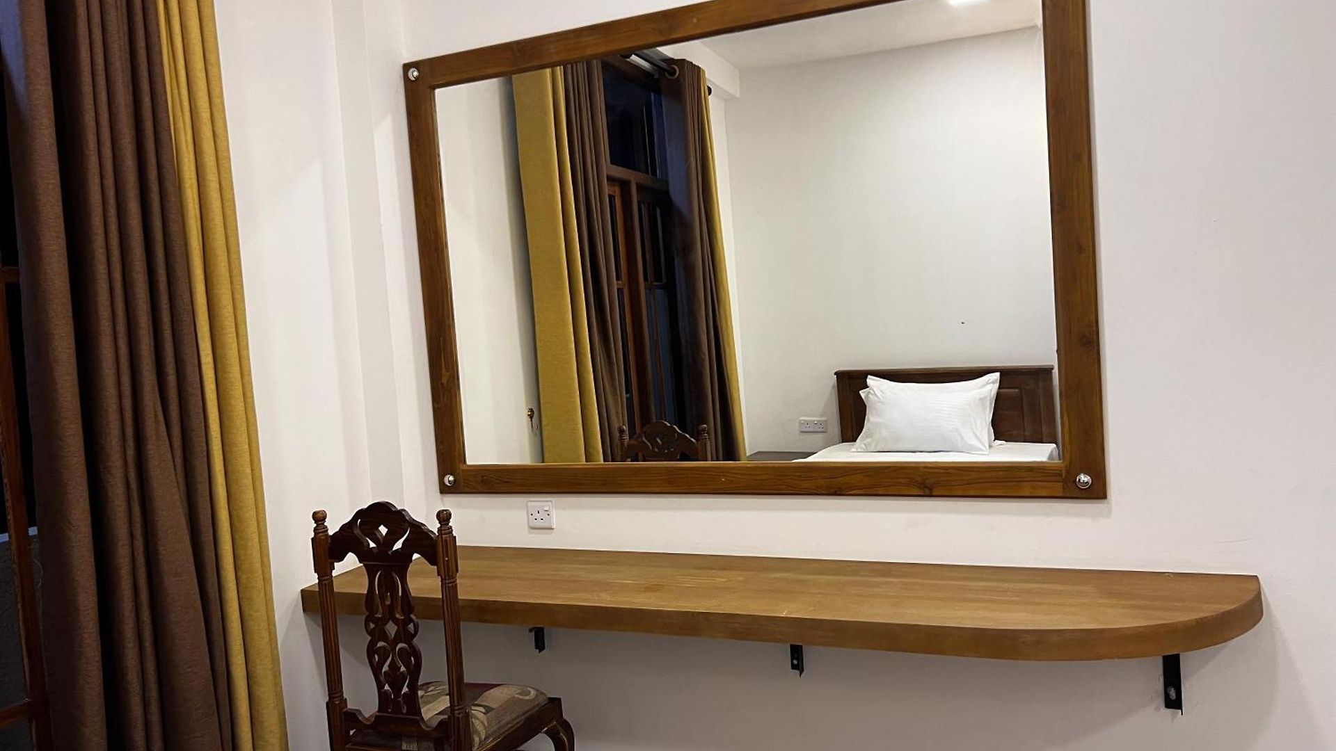 Promax Hostel *