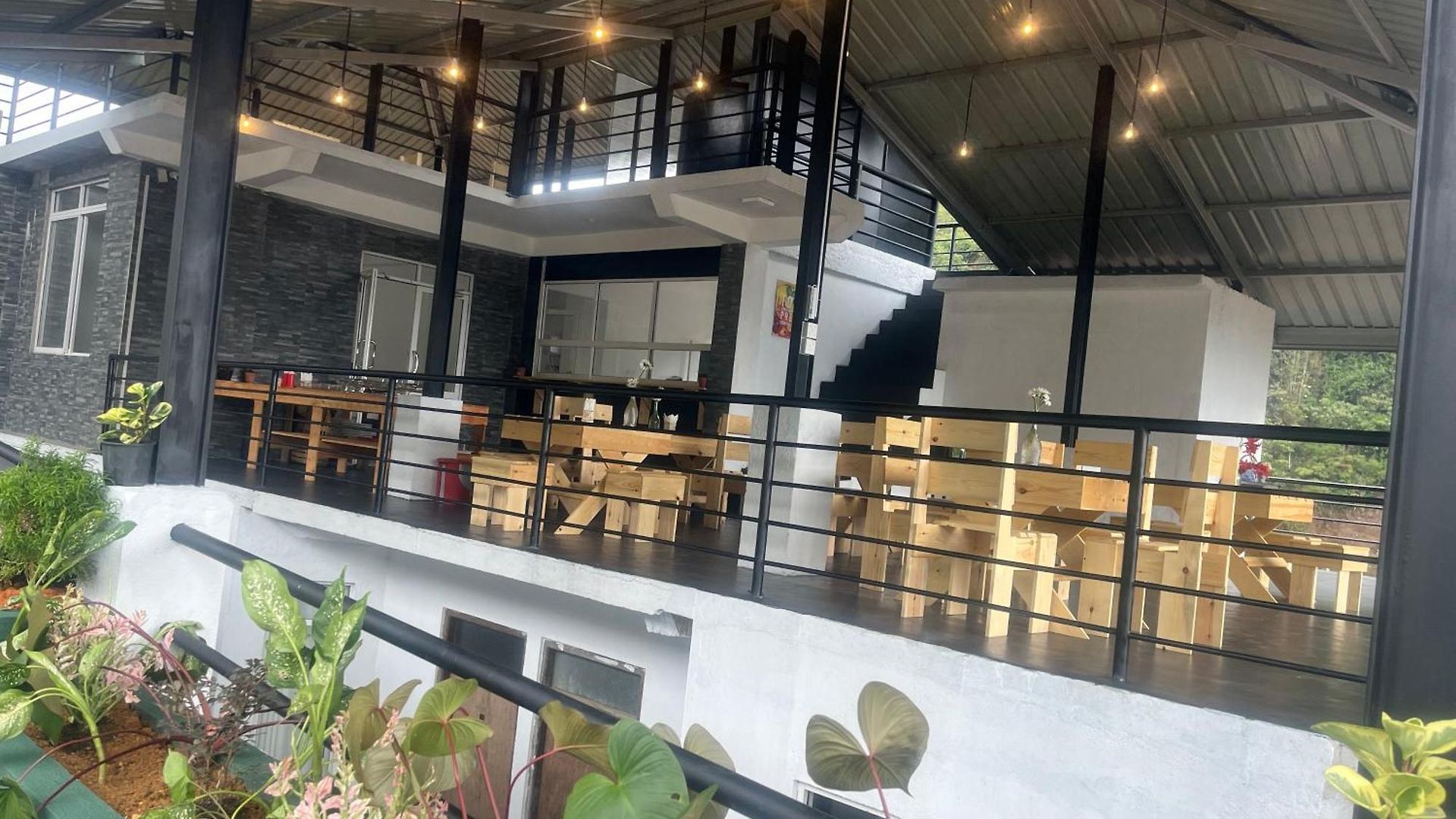 Hotel Singing Hills Nuwara Eliya