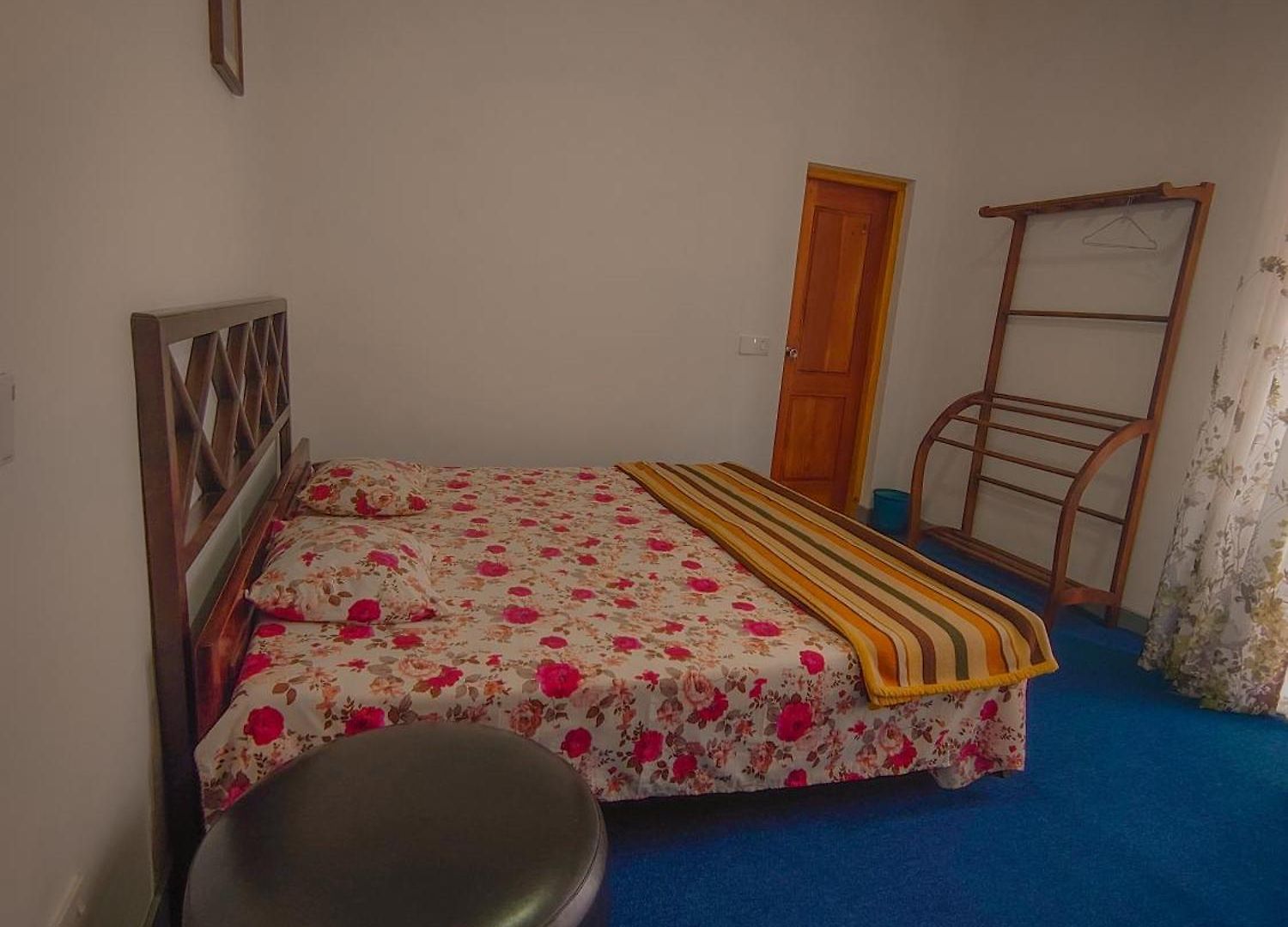Guest house - *