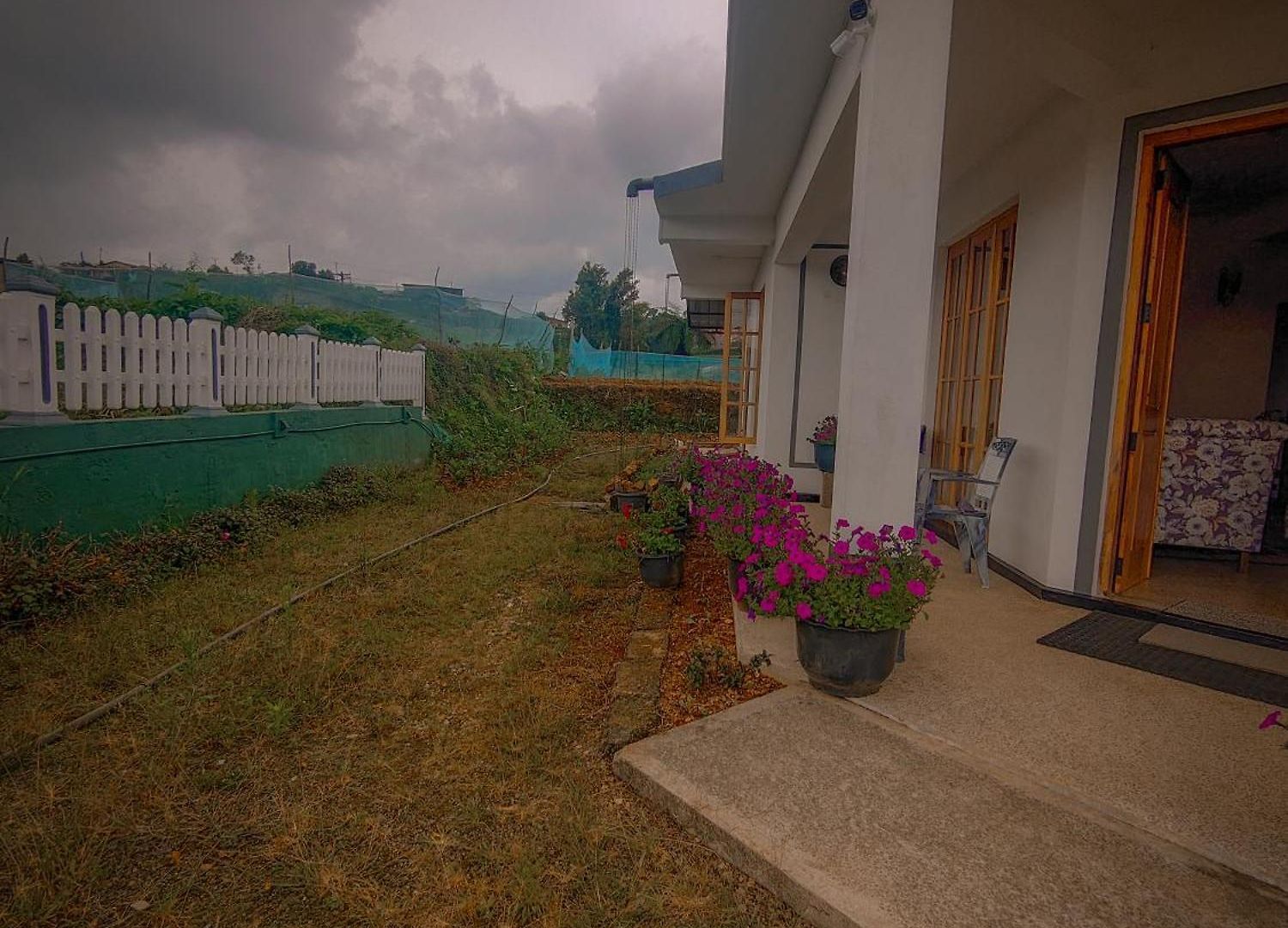 Guest house - *