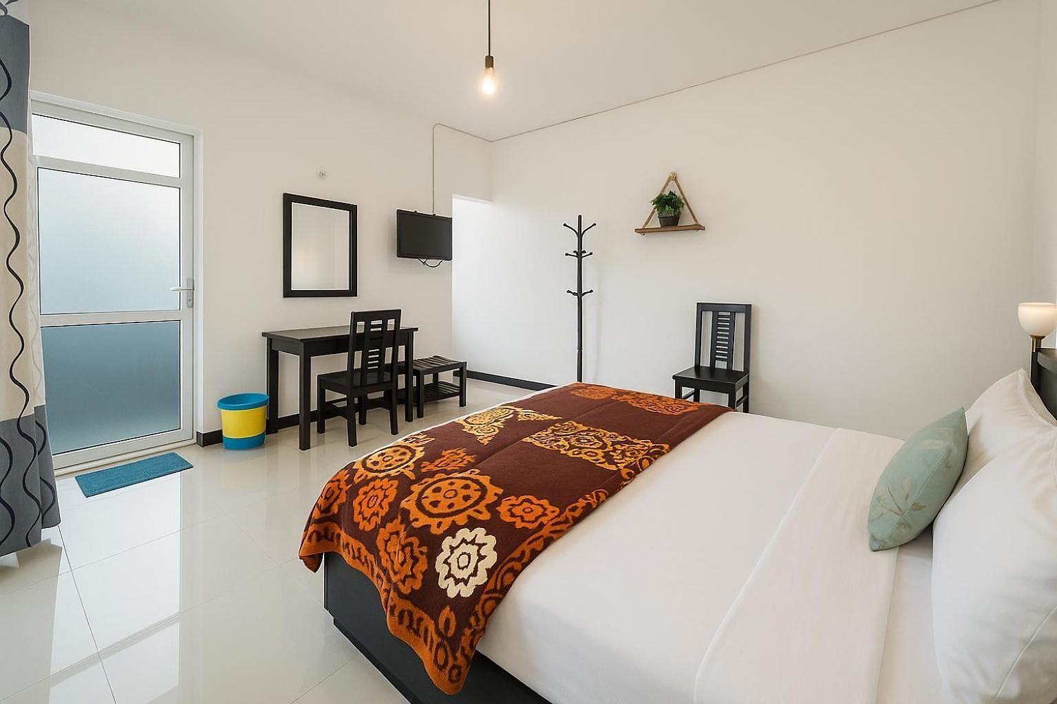 Hotel White 4*