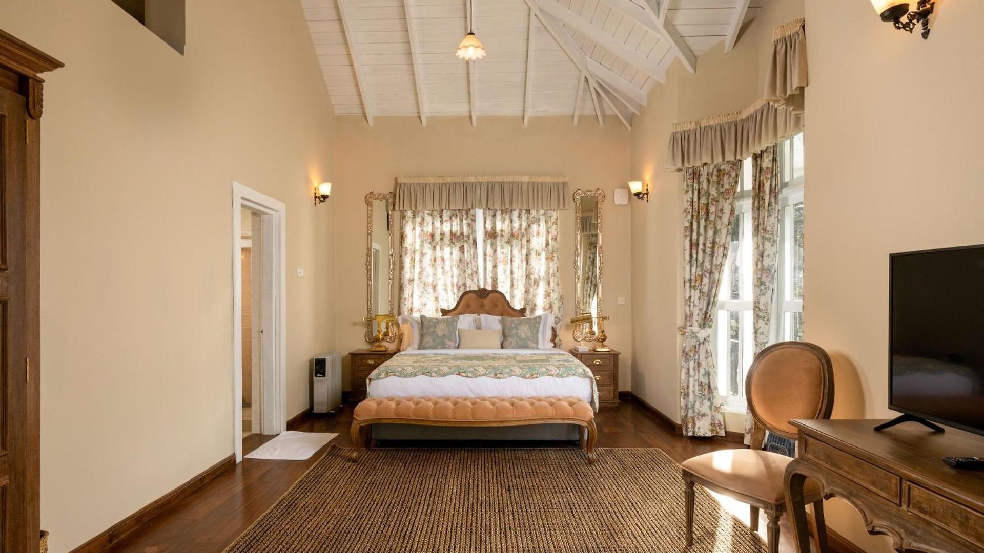 Hotel Grand By Seven Angels *