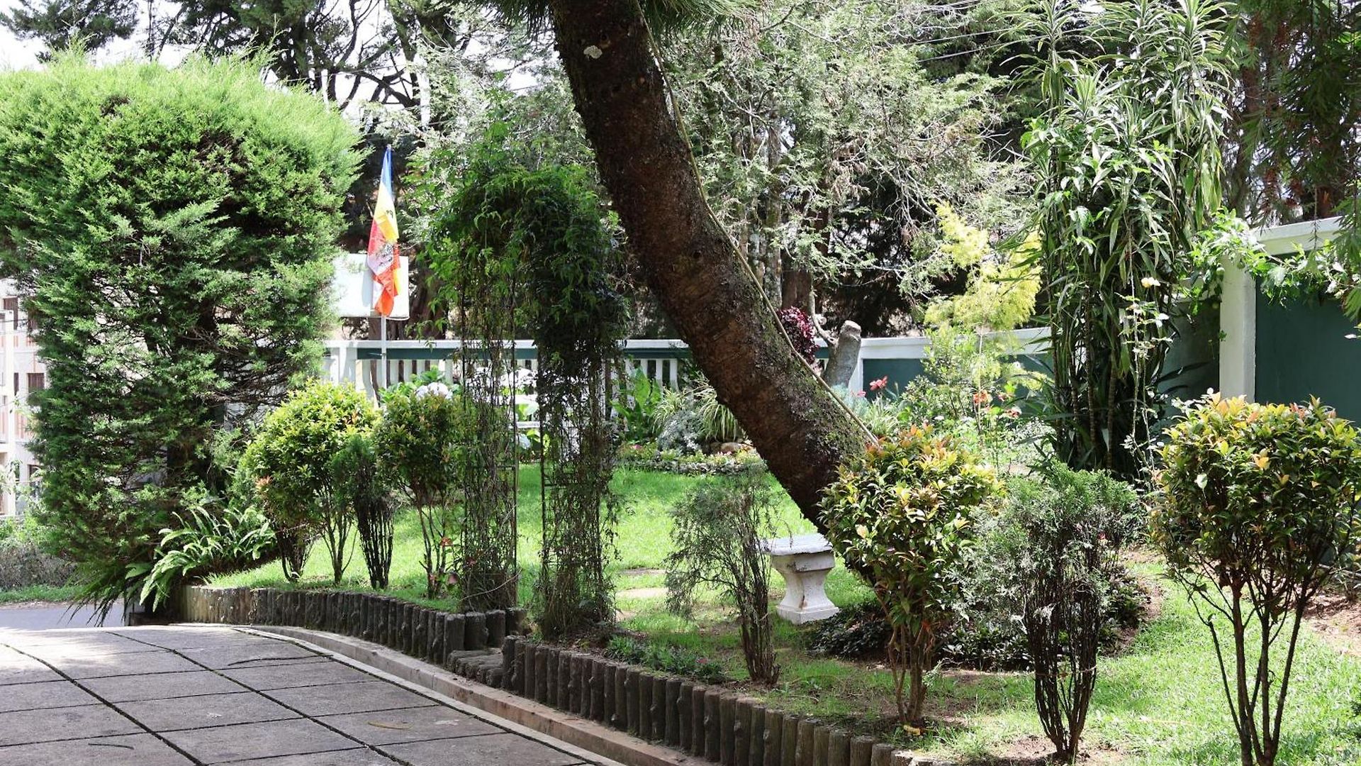 Sampath * Nuwara Eliya