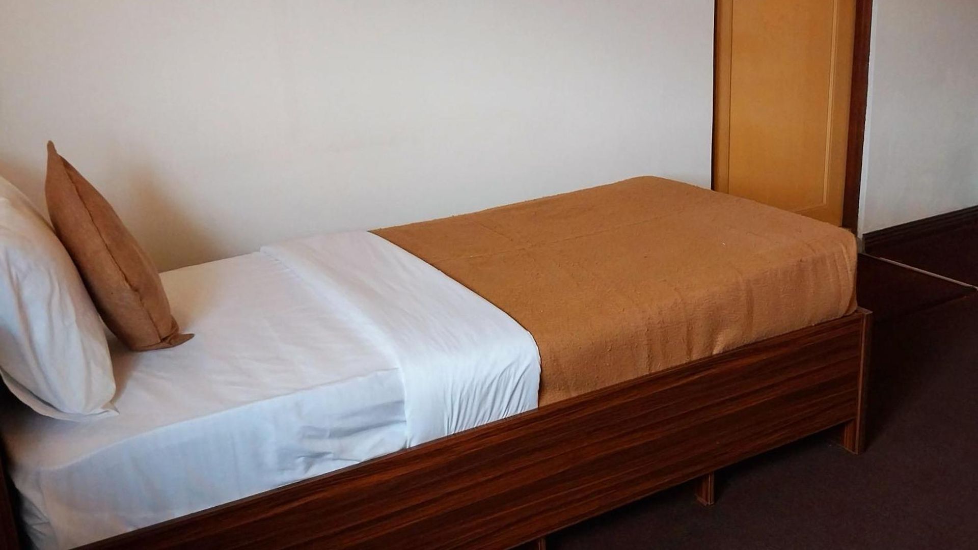 Drizzle Ridge Hotel