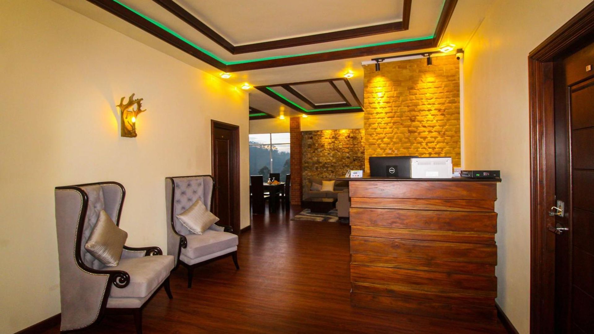 Hotel Friendly Hills