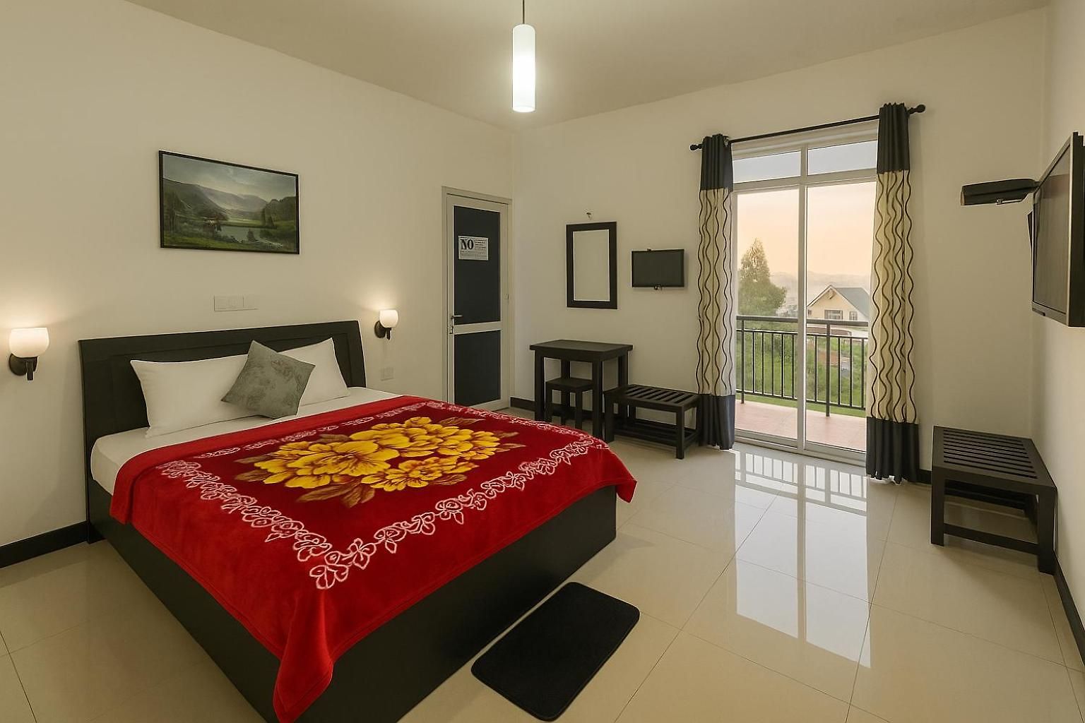 Hotel White 4*