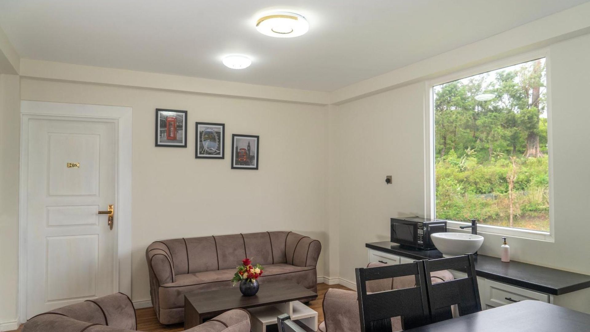 Hotel London Eye Nuwaraeliya
