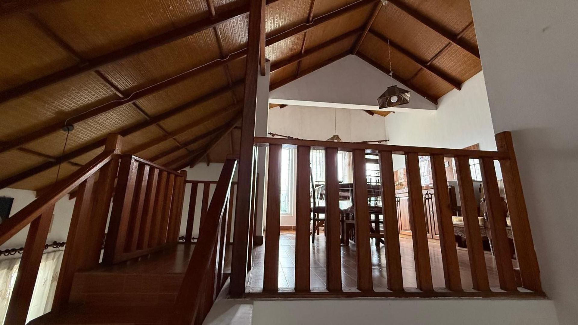 Breezy Loft - *