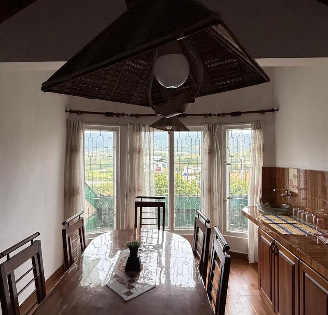 Breezy Loft - *