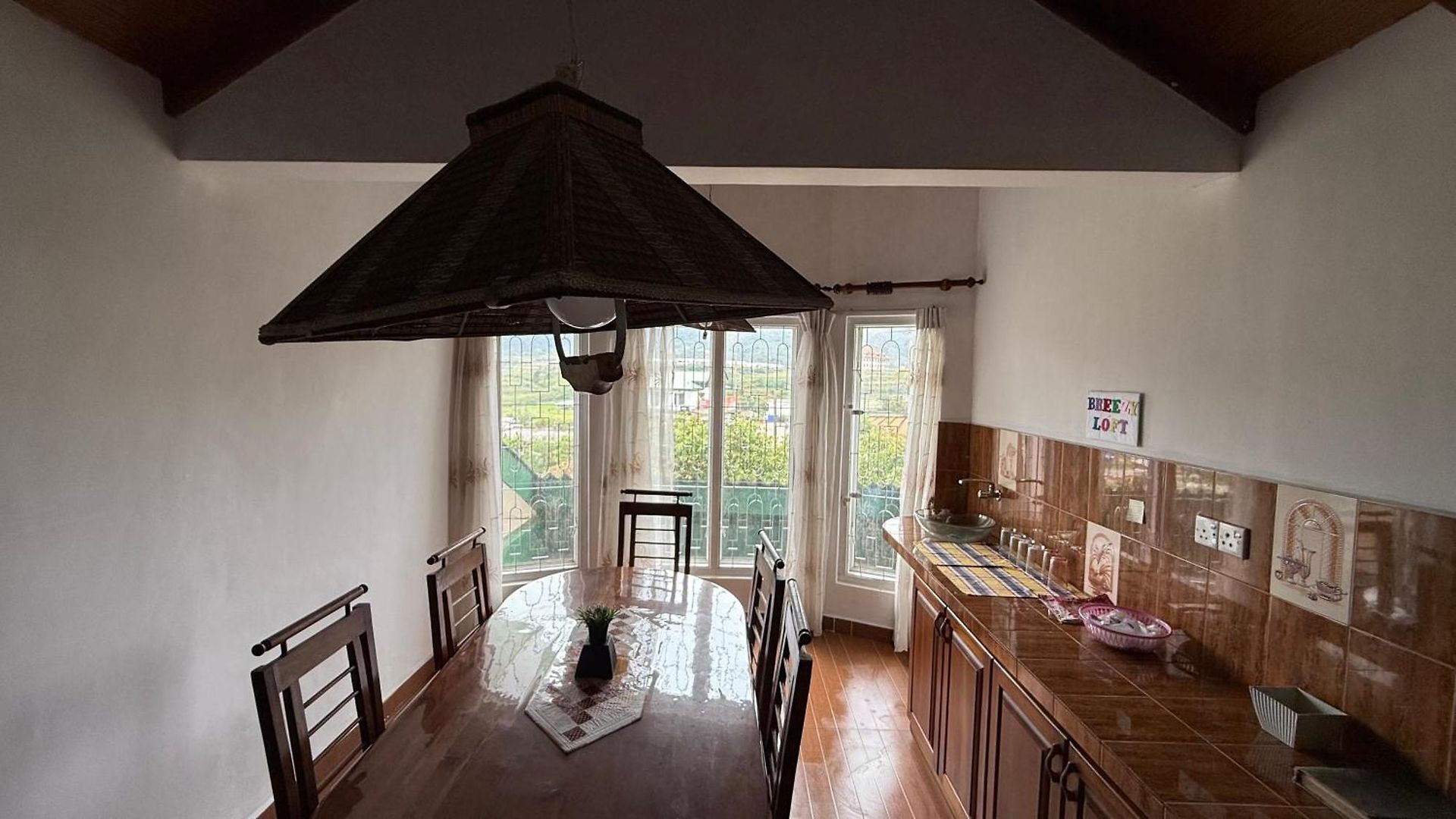 Breezy Loft - *
