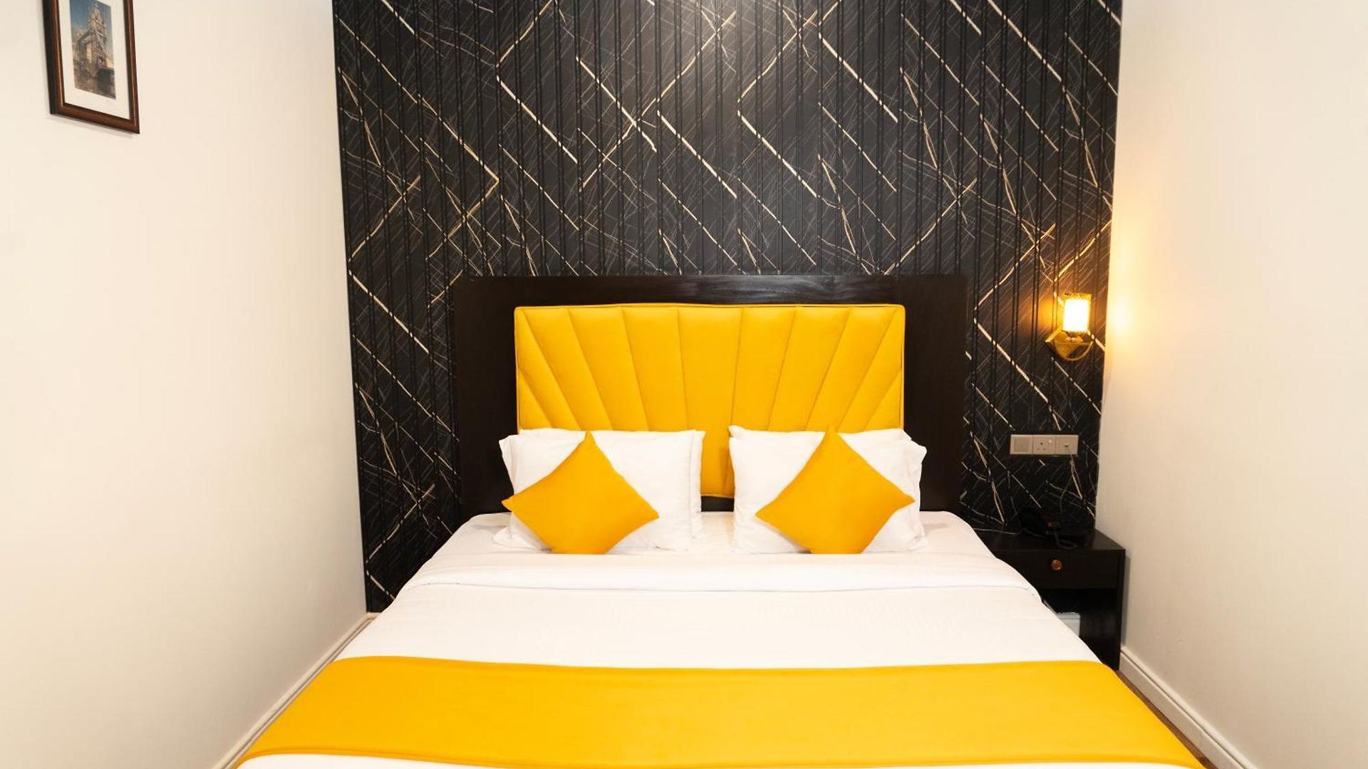 Hotel London Eye Nuwaraeliya 4*