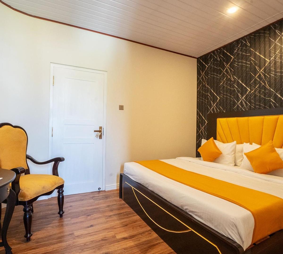 Hotel London Eye Nuwaraeliya Nuwara Eliya