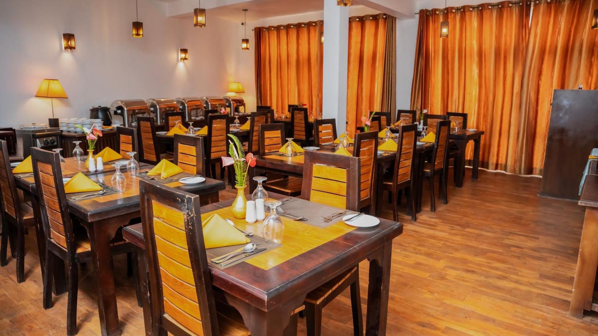 Hotel The Golden Legacy Nuwara Eliya