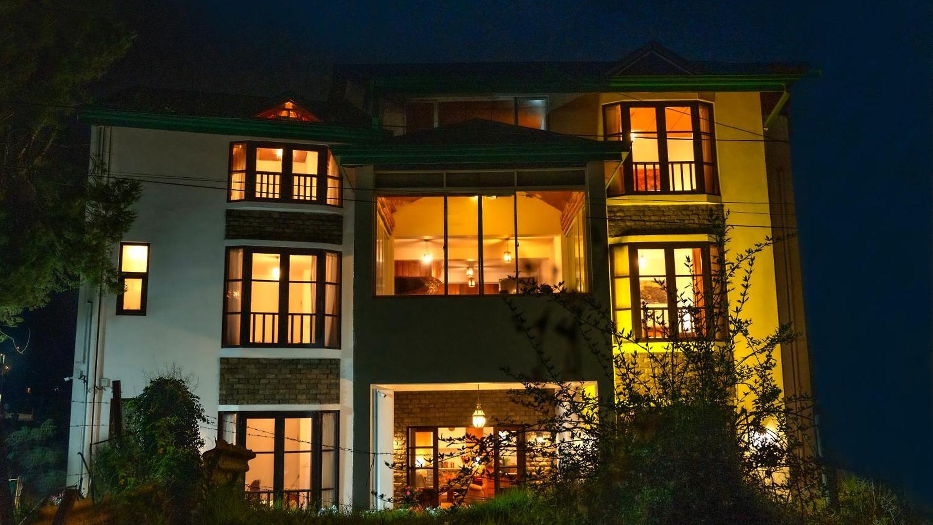The Golden Legacy Hotel 3*