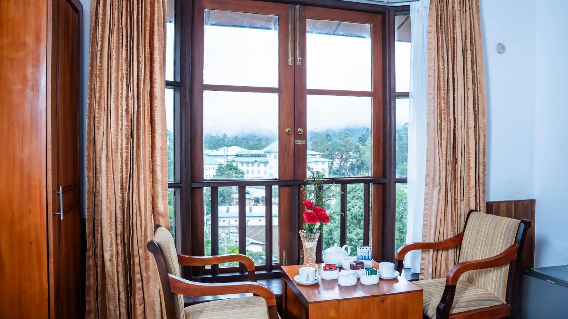 The Golden Legacy Hotel Nuwara Eliya
