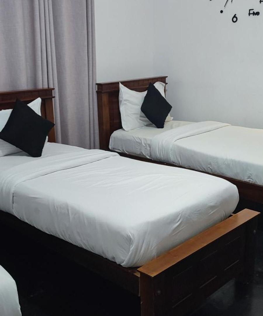 Forest Edge Hotel *