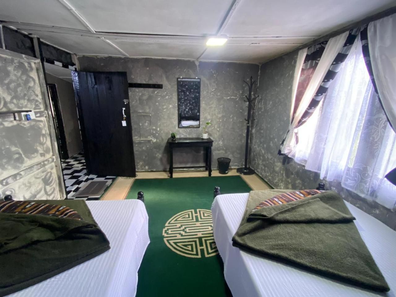 D Hearts , Bed & Breakfast