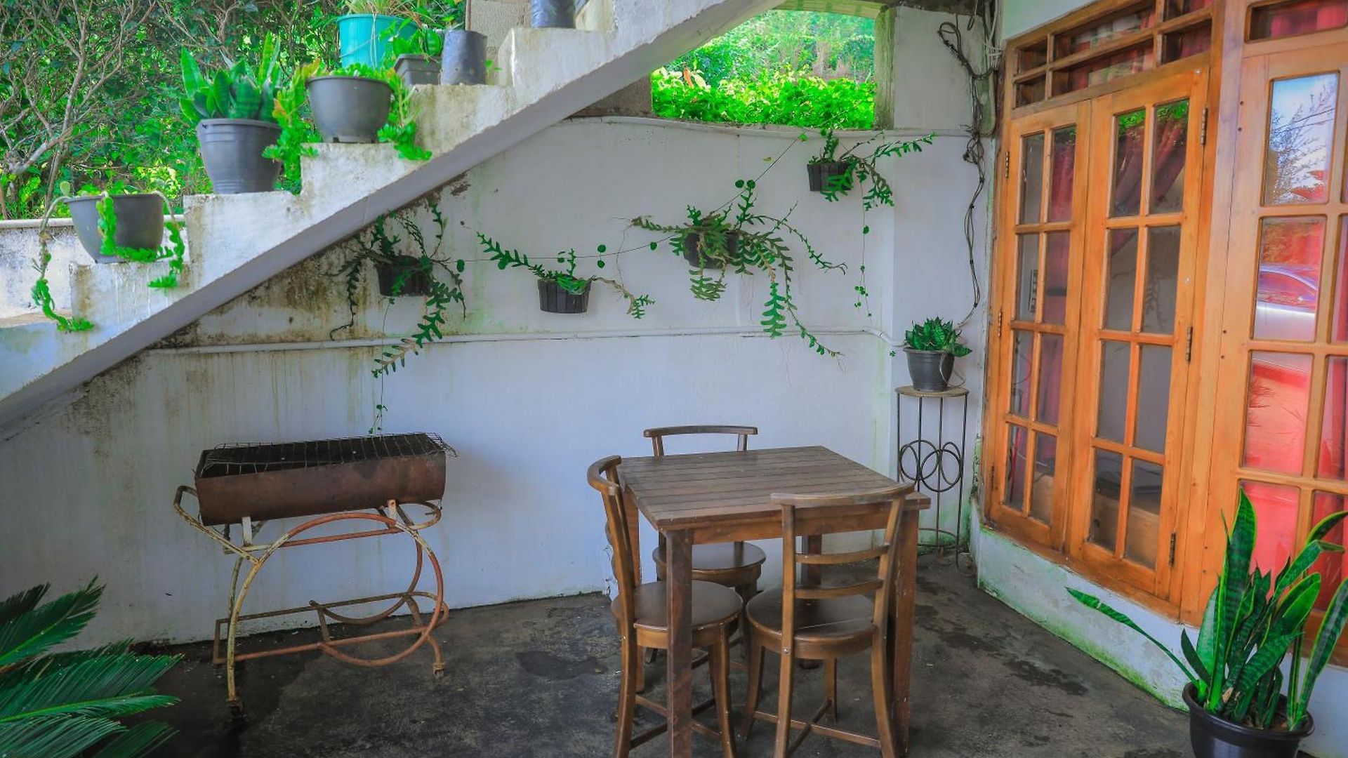 Single Tree Hotel *