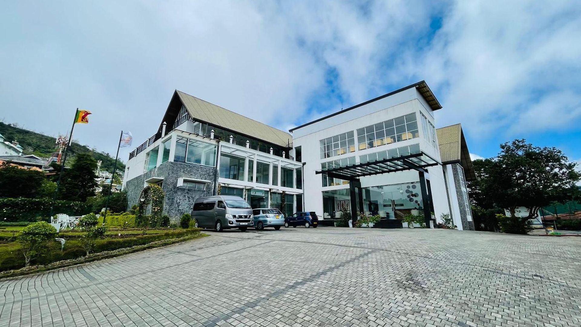 Hotel Ripon Grand Hill By Ehi 5*