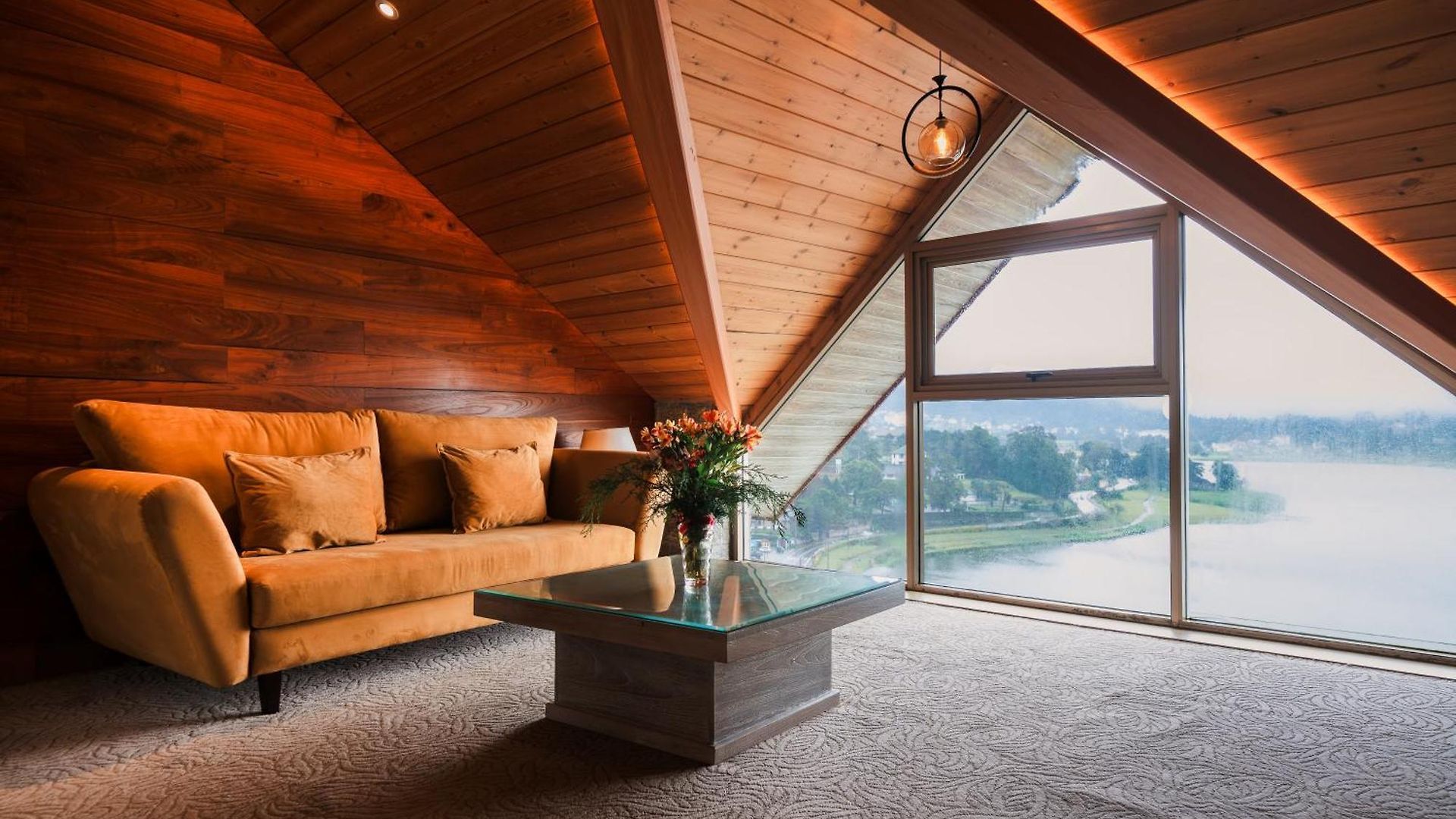 Baron Luxury Boutique Hotel *