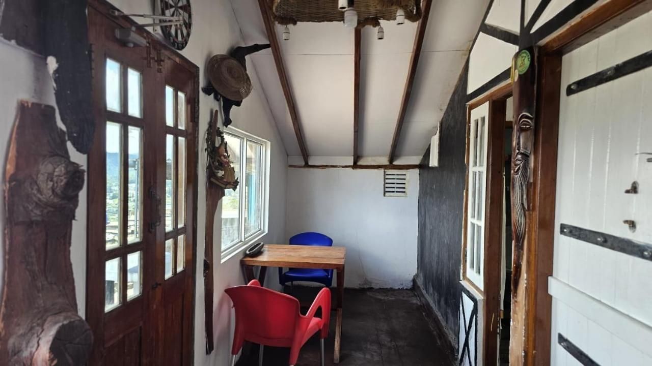 Guest house The Paulwood Caban & Cafe Timeless Brew *