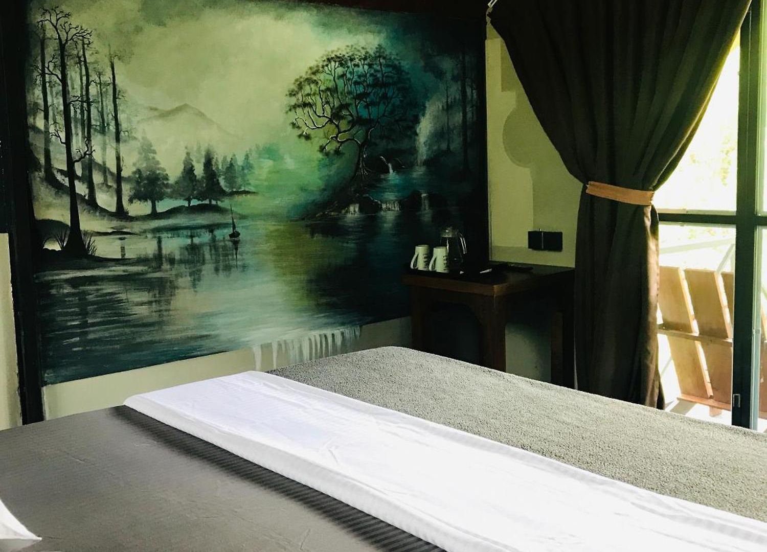Grounder's River Apartment