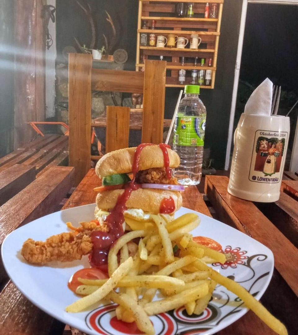 Guest house The Paulwood Caban & Cafe Timeless Brew *
