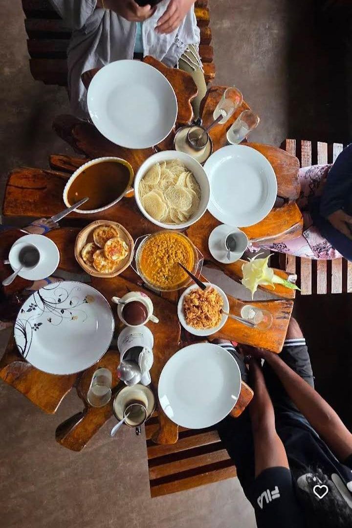 The Paulwood Caban & Cafe Timeless Brew Guest house Nuwara Eliya