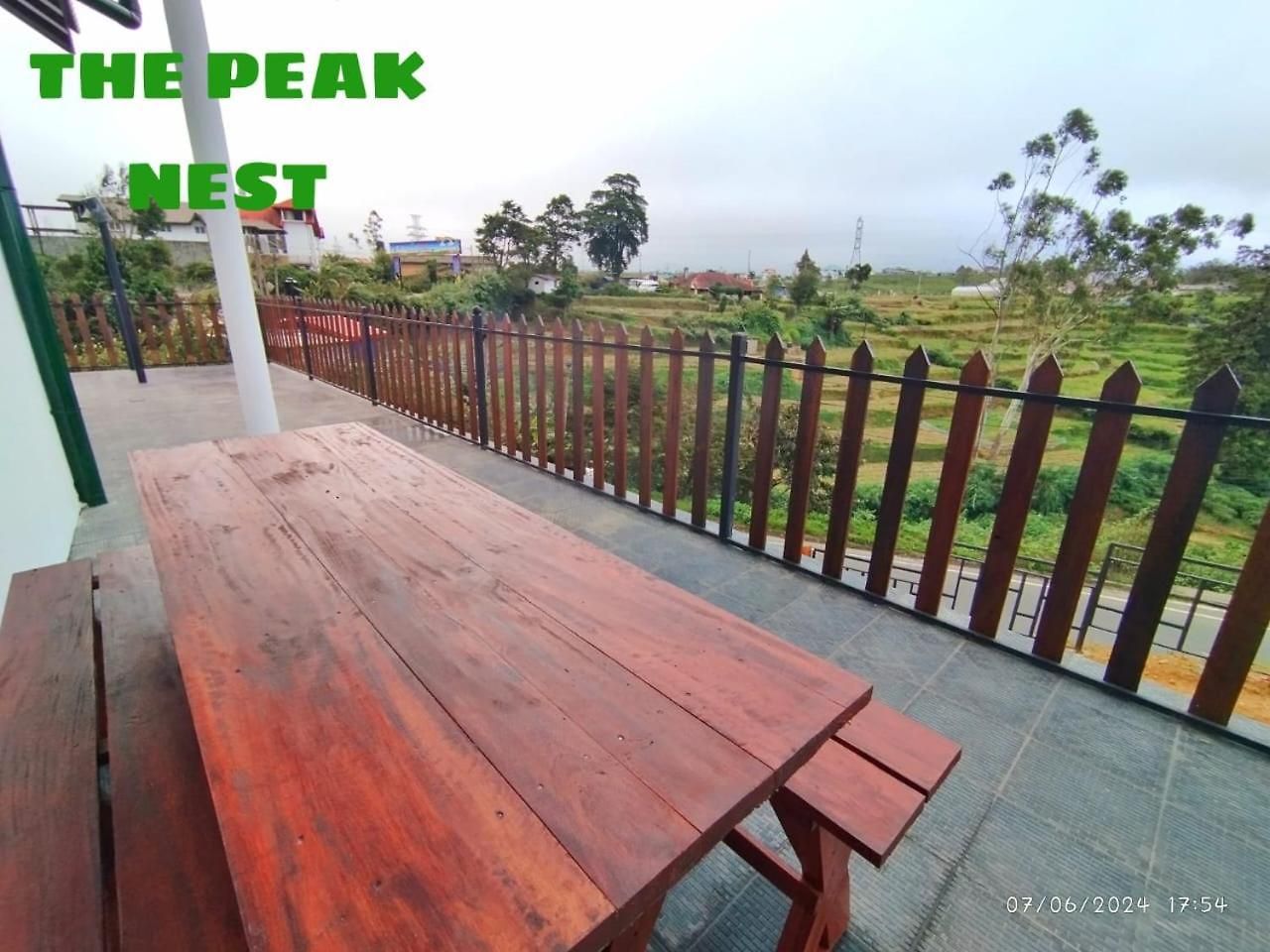 Guest house The Peak Nest *