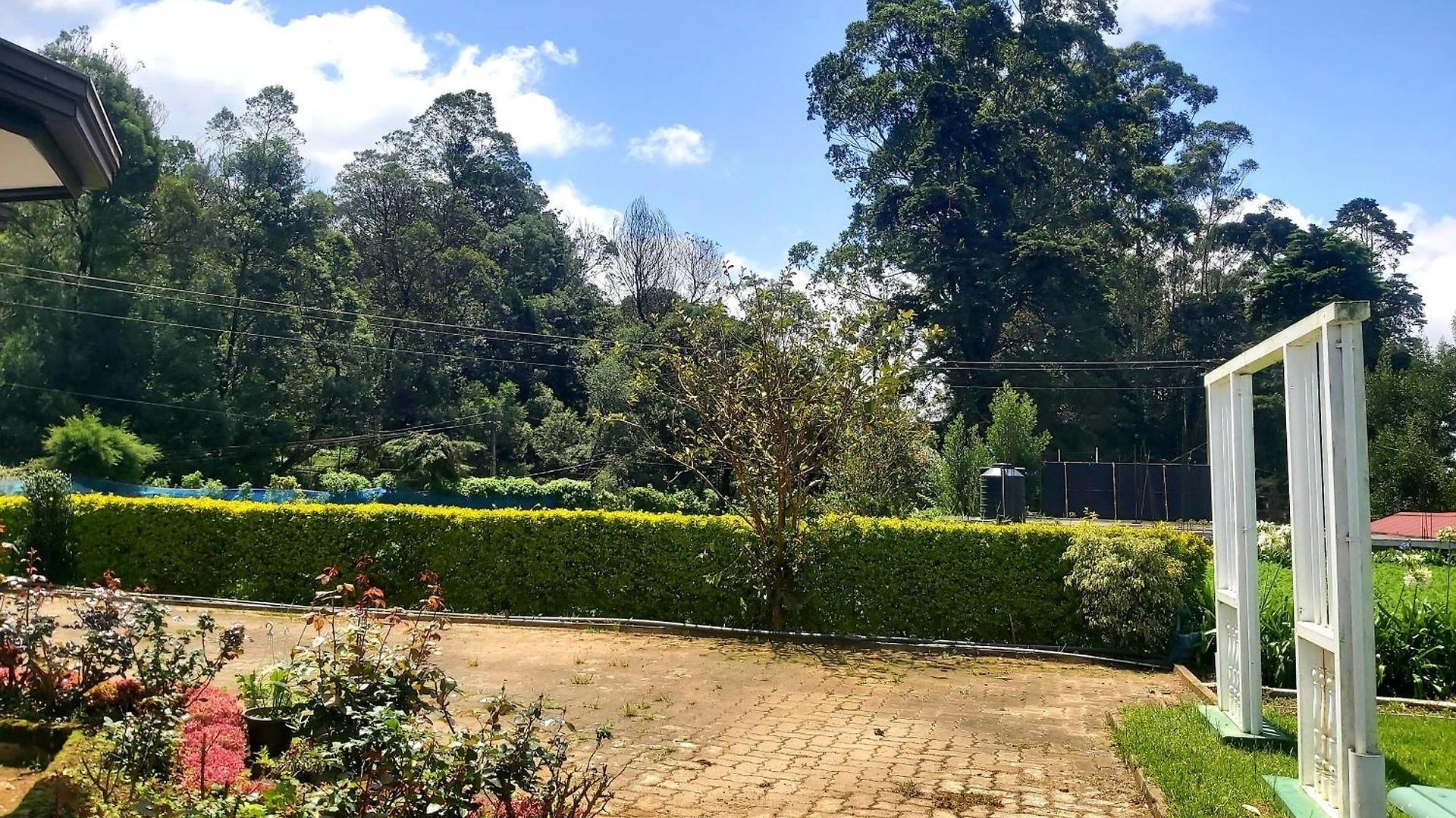 Hill Cliff Banglow Guest house